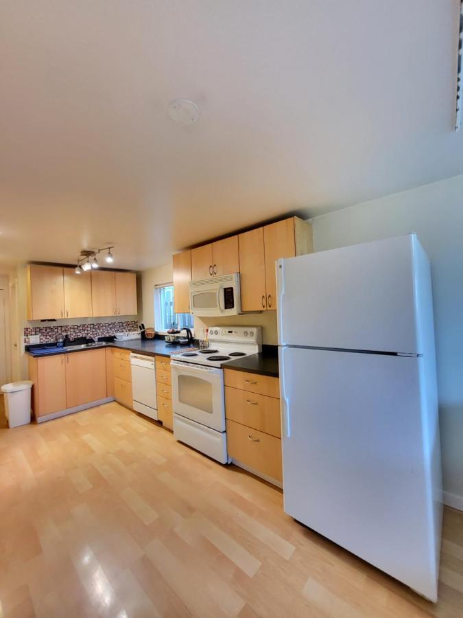 Sunshine Suite Vancouver Bagian luar foto