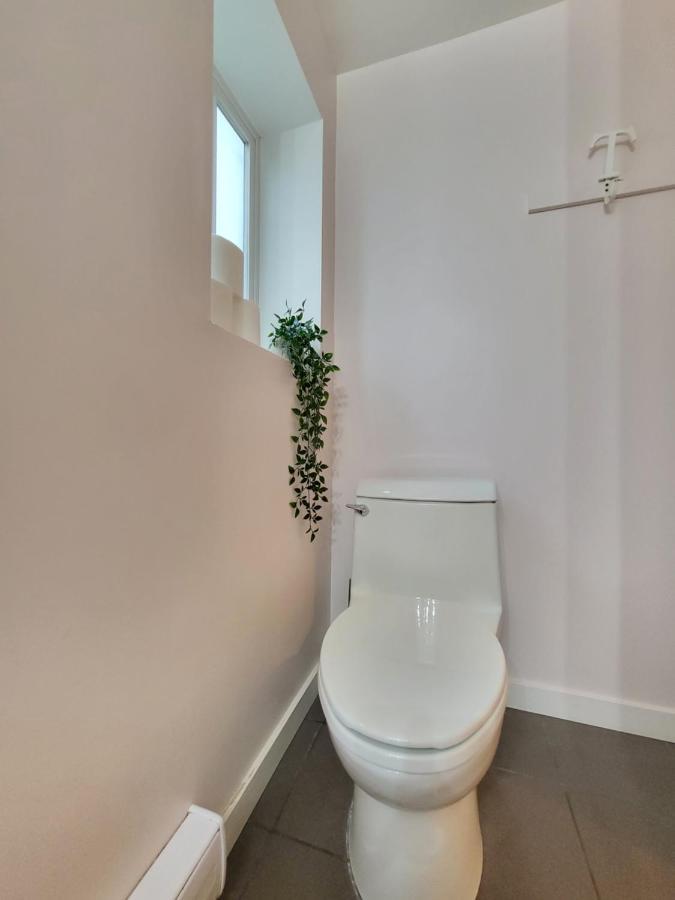 Sunshine Suite Vancouver Bagian luar foto