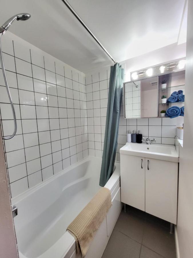 Sunshine Suite Vancouver Bagian luar foto